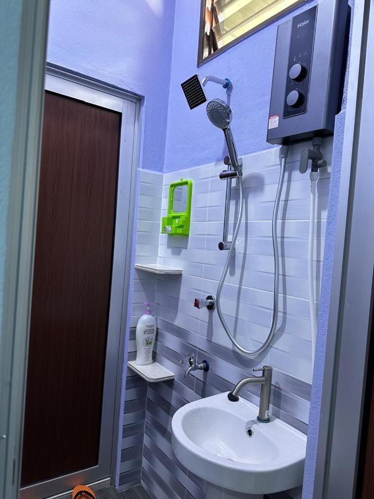 Homestay Haji Noor Tanah Merah  Bagian luar foto